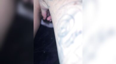 playing with my gf’s pussy