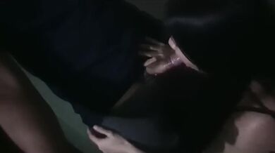 Follando en las gradas del edificio publico