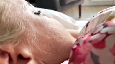 Horny MILF & Removed Condom