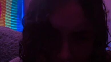 Amateur girl uses dildo to show you how’d she suck you off