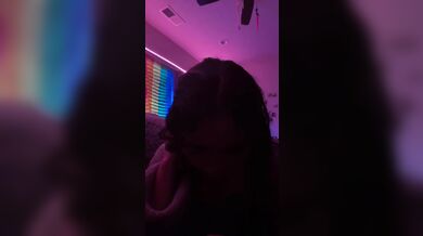 Amateur girl uses dildo to show you how’d she suck you off