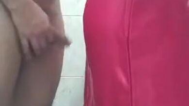 أنا عاهرة خاضعة ، يا له من قضيب لذيذ ، أيها الجار????????????