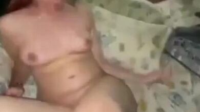 Mba Rania Pasang Ekspresi Siap Dientot