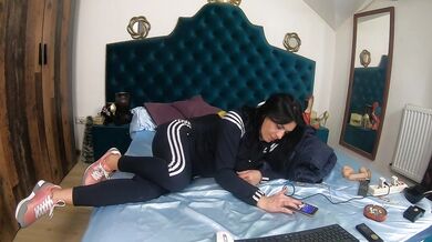 I wear an old smelly down-jacket... are you ready for me?