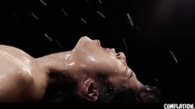 Japanese Emiri Momota Fake Squirt & Cumshot