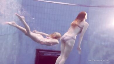 Blonde And Brunette Duna And Nastya Underwater Cuties (1080)