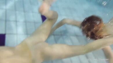 Blonde And Brunette Duna And Nastya Underwater Cuties (1080)