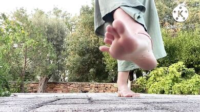 I haven’t made a giantess video in a while ?? by loseranayt from OnlyFans | Coomer