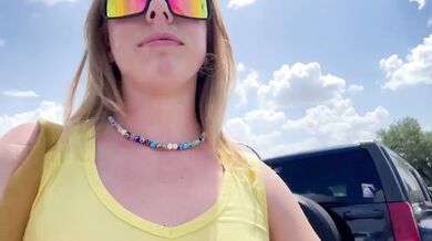 American Cumwalk In Supermarket