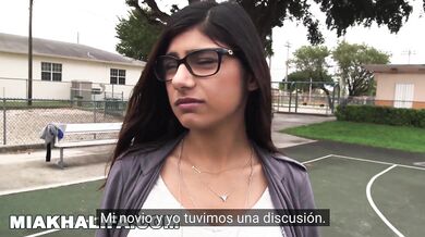 MIA KHALIFA - Mi novio no me deja hacer un trío, así que tuve sexo con dos hombres