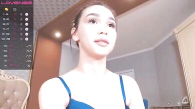 Callmenoni compilation of her sexy web CUM shows.
