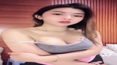 (TELEGRAM @TANTEMELA) Goyang Bareng Kakak Cantik Penasaran Aksi Selanjutnya