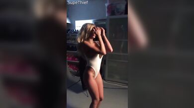 Lynaritaa nip slip leak free video