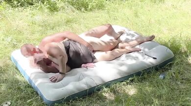 AMATEUR GRANNY PORN: MARRIED GRANNY SWALLOWING CUM ANAL-TO-MOUTH CAM1 4of4