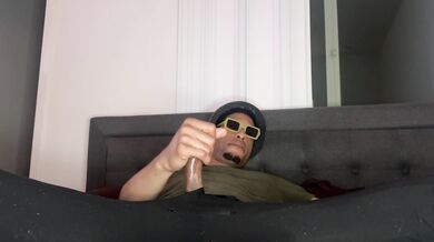 HOT BBC LATE NIGHT SOLO HUGE CUMSHOT!