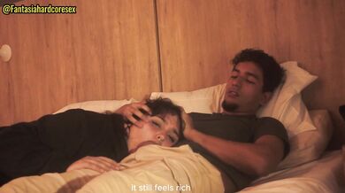 mi hermanastro se da cuenta que nos quedamos solos y aprovecha para hacer de las suyas