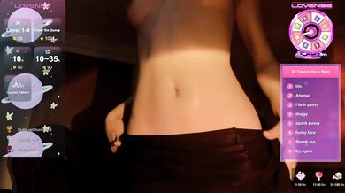 RICH SKINNY GIRL DOES SENSUAL DANCE FOR HER BOSS.