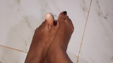 Fetish Footjob Dildo Masturation by Amateur Teen කකුල් ලෙවකාලා මගේ කිම්බට ගහන්න
