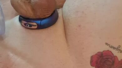 boyfrend like to play with toy on his hard dick!