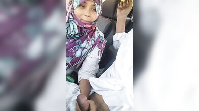 Lover Sucking Cock In Car