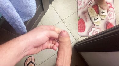 I fuck my neighbor after a bath and cum in her mouth