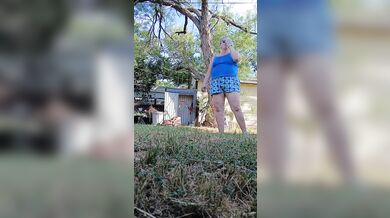 P1SSQUEEN gets her pool pad ready for the season and pisses in her white panties and yard crocs