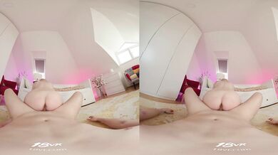 Jessie Ames Loves Using Those Elegant Feet To Warm You Up