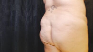 Jiggling Jumping Clench Bouncing Ass Cheeks