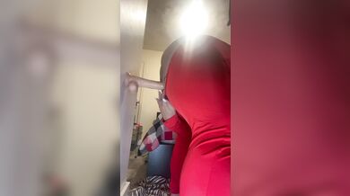 Thick white girl bends over & takes dildo