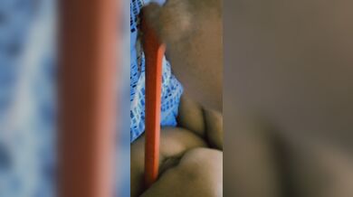 Playing with a little anal ????