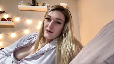 Slimbeansnk teen gets horny on stream playing with her boobs video