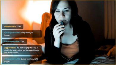 Oh_mle flashing boobs on twitch stream video