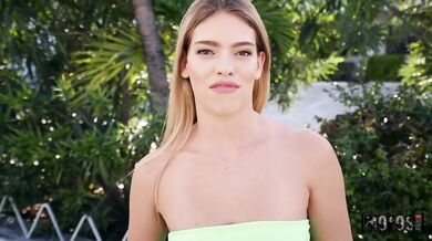 Naughty Teen Has Just Met Him - Leah Lee