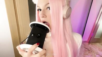 ASMR EATING SWEET LICKING FEET MASSAGE Asmr 3dio Søly Asmr