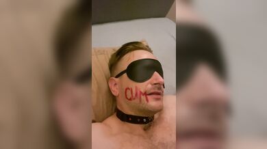 Look at this happy and obedient chained slut ????