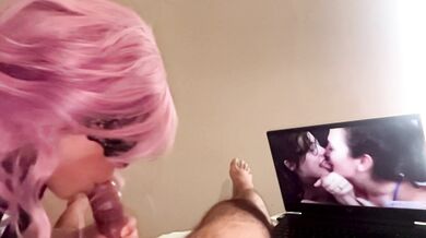 My Latina girlfriend love to give me a head while watching Porn about double blowjob