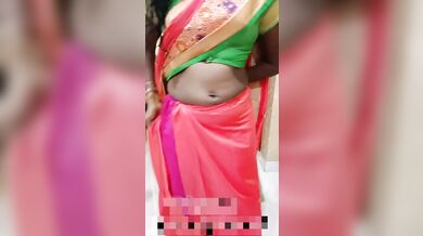சிகப்பு விளக்கு | My Desi Boobs Squeezed & Nipple Play by Bull for Tamil Cuck - IndianHotwifeX