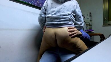 il capo voleva una pratica per lavorare ma io avevo voglia di essere punita e sbattuta