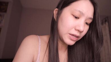 Cute Asian Girl ASMR - 1 Kings 7-8