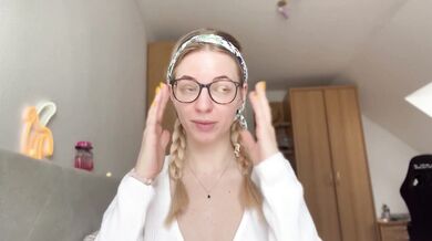 Pros and Cons of being in a Female Led Relationship (for both genders)