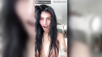Mia Khalifa Desnuda Tetas