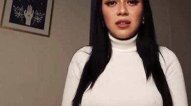 Hot latina step-mommy sweetieluna fucks herself with dildo in 4k