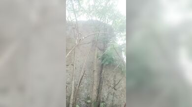 Beautiful Slim Girl Fucking With Boyfriend In Jungle