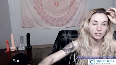 It is that simple to become close to her watch- click - connect! Live Chat Show