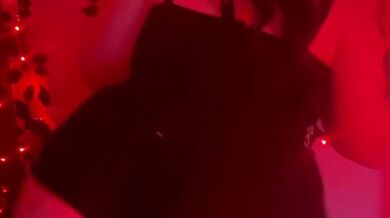 Wanna see me shake it some more ?? by stfuitscourtney from OnlyFans | Coomer