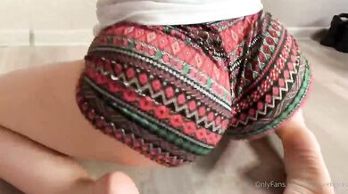 Patreon.com/natashatwerk going in!!!!!!!!!!!!! Tip up by toptwerkgirls from OnlyFans | Coomer