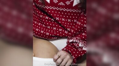 Its December 1st, which means holiday content is right arou.. by morgangallocomedy from OnlyFans | Coomer