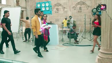 Mami Ko Ekala Pa Kar Pel Diya