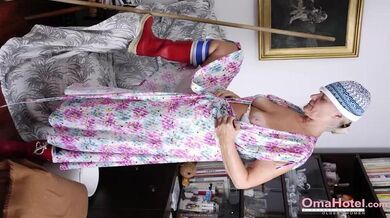 OMAHOTEL Mature Ladies Showoff Slideshow Presenting The Best Content