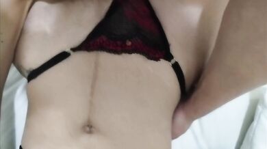 Fudendo minha meia irmã gostosa no sofá